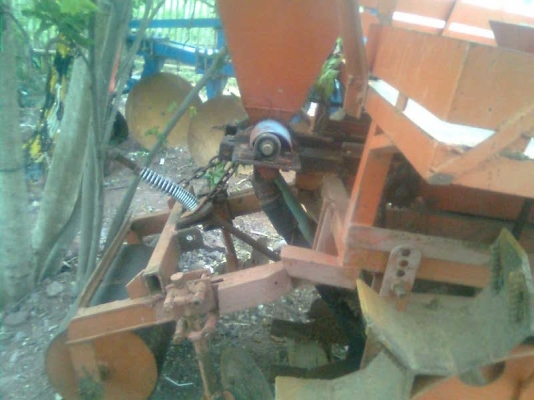 ขาย6640 สองเพลา อุปกรณ์ดันหน้า หางสาม หางเจ็ด เครื่องปลูกอ้อย รถบ้านพร้อมใช้สุดๆ