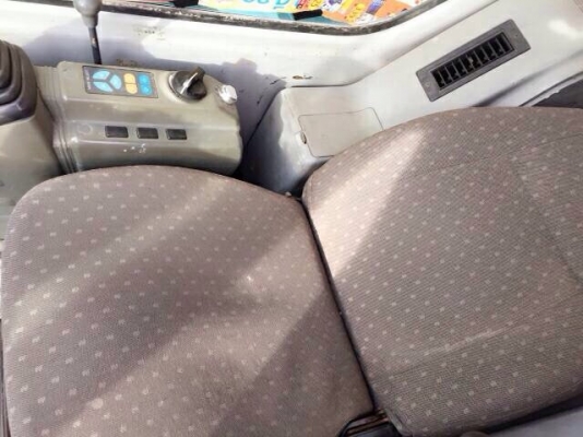 KOBELCO MARK 6 - 60 SR รถสวยสภาพเก่านอกพร้อมทำงานได้เลยครับ เครื่องยนต์แรงดีทำงานได้เร็วใช้งานคล่องตัว ไฟฟ้าหน้าจออยู่ครบใช้งาน 8,000 ชม. ภายในห้องเก๋ง แอร์เย็น ภายนอกบอดี้สวยเดิมๆ ช่วงล่างแน่น พร้อมใช้งานได้เลย เอกสารใบอินวอย ราคาต่อรองได้ครับ