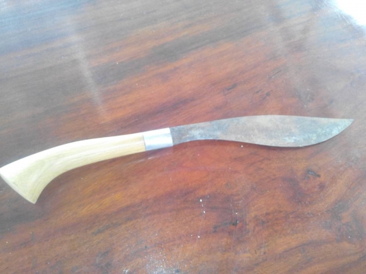 ขายมีด เพชร แก่งคอย  ติดต่อ เทิด081 833 4475