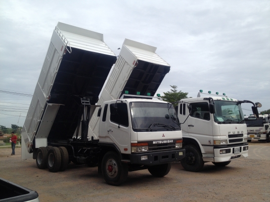 ขายๆๆๆๆ เลือกได้เลย 260 หรือ 380 แรงม้า ดั้มพ์ยาว 6 เมตร สภาพสวยใหม่พร้อมใช้พร้อมทะเบียน