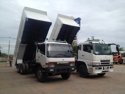 ขายๆๆๆๆ เลือกได้เลย 260 หรือ 380 แรงม้า ดั้มพ์ยาว 6 เมตร สภาพสวยใหม่พร้อมใช้พร้อมทะเบียน ขายๆๆๆๆ เลือกได้เลย 260 หรือ 380 แรงม้า ดั้มพ์ยาว 6 เมตร สภาพสวยใหม่พร้อมใช้พร้อมทะเบียน