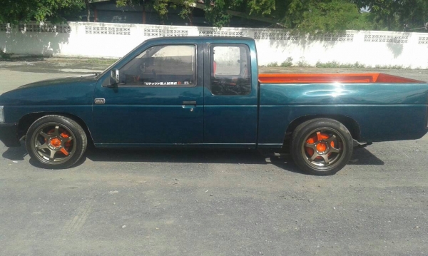 ขายนิสสัน บิ๊กเอ็ม