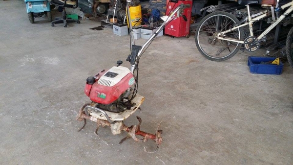 รถพรวนดินเดินตาม HONDA  รุ่น F210 (3) ขนาด 2.5 แรง เก่าญี่ปุ่น พร้อมชุดพรวนดิน