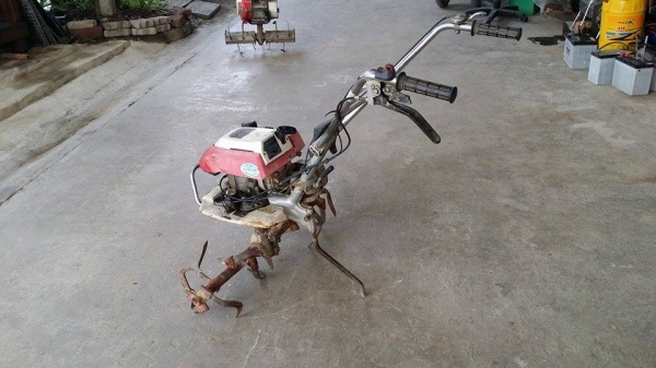 รถพรวนดินเดินตาม HONDA  รุ่น F210 (3) ขนาด 2.5 แรง เก่าญี่ปุ่น พร้อมชุดพรวนดิน