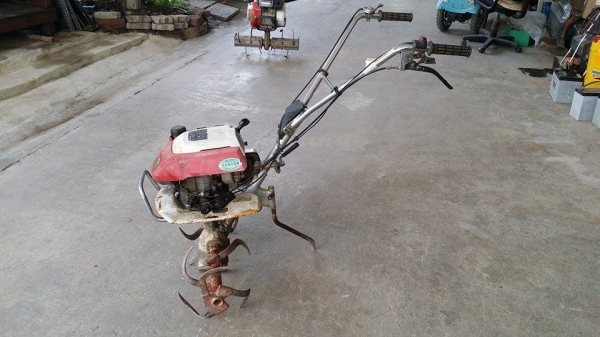 รถพรวนดินเดินตาม HONDA  รุ่น F210 (3) ขนาด 2.5 แรง เก่าญี่ปุ่น พร้อมชุดพรวนดิน