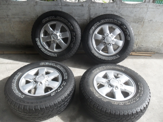 ล้อแม็ก 16นิ้ว 6รู อีซูสุ พร้อมยาง สวยๆ 4 ล้อ ราคา 6500 บาท