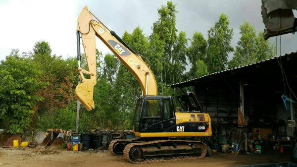 ขายรถแบคโฮCAT320Dกระบอกดำ 6000ชั่วโมงเอกสารอินวอย ราคา2400000 090-772-3710 098-539-6074