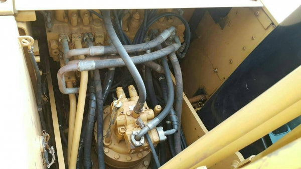 ขายรถแบคโฮCAT320Dกระบอกดำ 6000ชั่วโมงเอกสารอินวอย ราคา2400000 090-772-3710 098-539-6074