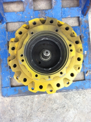 ขายตัวเดิน KOMATSU PC 60-5 ราคา 30000 บาท ขายตัวเดิน KOMATSU PC 60-5 ราคา 30000 บาท
