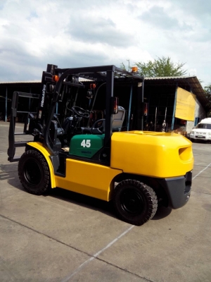 ขายรถยกโฟร์คลิฟท์ ยี่ห้อKOMAT'SU รุ่น 14