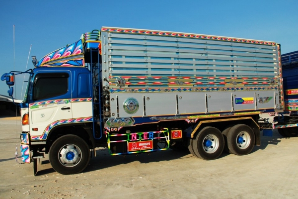 อู่อินเตอร์ สระแก้ว รับต่อกระบะและทำสี รถ 10 ล้อ 6 ล้อ สนใจติดต่อได้ที่ 081-9832626(เฮียโชค)