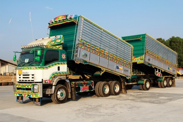 อู่อินเตอร์ สระแก้ว รับต่อกระบะและทำสี รถ 10 ล้อ 6 ล้อ สนใจติดต่อได้ที่ 081-9832626(เฮียโชค)