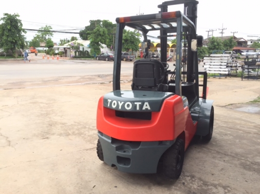 ขายฟอร์คลิฟต์ TOYOTA 02-8FD25 ดีเซล ,เกียร์ออโต  ,ฮิ้งฟอร์คงาเท , เสายกสูง 4 เมตร ,รถใช้งานมาน้อย 900 กว่าช.ม ( SPECS JAPAN ) สภาพพร้อมใช้งาน ++แท้จากญี่ปุ่น    นำเข้าจากญี่ปุ่น