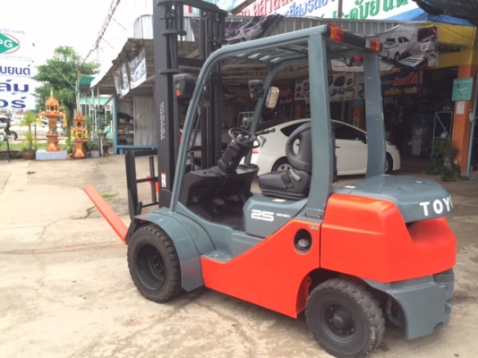 ขายฟอร์คลิฟต์ TOYOTA 02-8FD25 ดีเซล ,เกียร์ออโต  ,ฮิ้งฟอร์คงาเท , เสายกสูง 4 เมตร ,รถใช้งานมาน้อย 900 กว่าช.ม ( SPECS JAPAN ) สภาพพร้อมใช้งาน ++แท้จากญี่ปุ่น    นำเข้าจากญี่ปุ่น