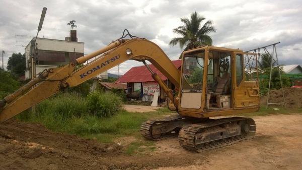 KOMATSU PC60-6 KOMATSU PC60-6