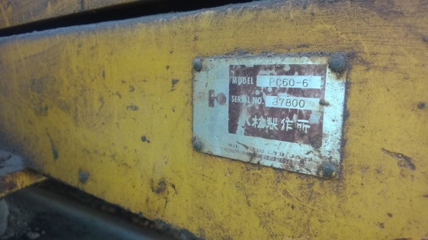 KOMATSU PC60-6 KOMATSU PC60-6