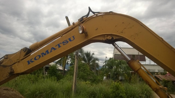 KOMATSU PC60-6 KOMATSU PC60-6