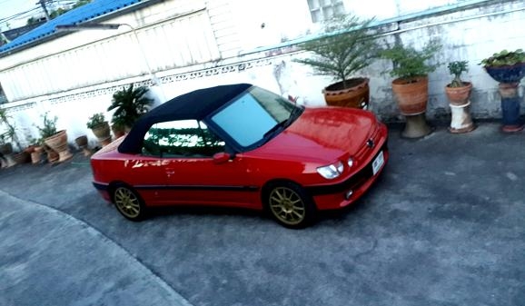 เปอโย 306 เปิดประทุน หล่อๆน่าสะสมครับ เปอโย 306 เปิดประทุน หล่อๆน่าสะสมครับ