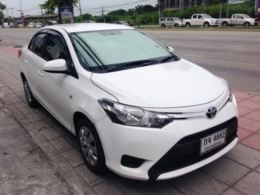 TOYOTA NEW VIOS ปี 2013 มือเดียวออกห้าง รถสวยเดิม ติดแก็ส LPG หัวฉีด ARIBAG คู่หน้า เบรค ABS กระจกไฟฟ้า เครื่อง ช่วงล่าง วิ่งดี จัดไฟแนนได้ ฟรีดาวน์