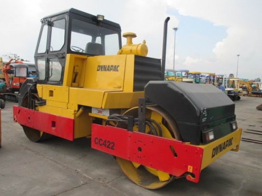 ขายรถบด DYNAPAC รุ่น CC422 สภาพสวยพร้อมใช้งานค่ะ
