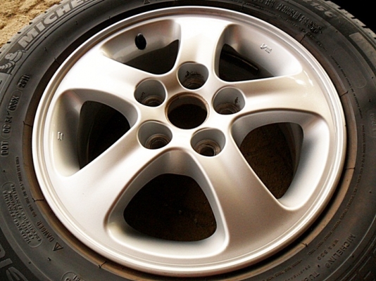 แม็กขอบ15- 5รู114 พร้อมยาง มิชลิน215-70-R15(4ล้อ 4,900บ.) แม็กขอบ15- 5รู114 พร้อมยาง มิชลิน215-70-R15(4ล้อ 4,900บ.)