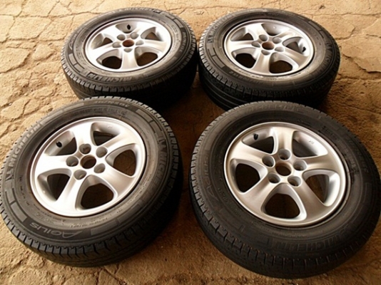 แม็กขอบ15- 5รู114 พร้อมยาง มิชลิน215-70-R15(4ล้อ 4,900บ.) แม็กขอบ15- 5รู114 พร้อมยาง มิชลิน215-70-R15(4ล้อ 4,900บ.)