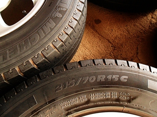 แม็กขอบ15- 5รู114 พร้อมยาง มิชลิน215-70-R15(4ล้อ 4,900บ.) แม็กขอบ15- 5รู114 พร้อมยาง มิชลิน215-70-R15(4ล้อ 4,900บ.)