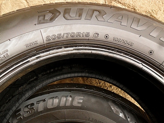ยางรถกระบะขอบ15 บริดสโตน205-70-R15ลงพื้นปี14 (4เส้น 4,200บ) ยางรถกระบะขอบ15 บริดสโตน205-70-R15ลงพื้นปี14 (4เส้น 4,200บ)