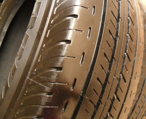 ยางรถกระบะขอบ15 บริดสโตน205-70-R15ลงพื้นปี14 (4เส้น 4,200บ) ยางรถกระบะขอบ15 บริดสโตน205-70-R15ลงพื้นปี14 (4เส้น 4,200บ)