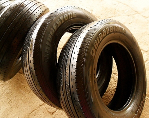 ยางรถกระบะขอบ15 บริดสโตน205-70-R15ลงพื้นปี14 (4เส้น 4,200บ) ยางรถกระบะขอบ15 บริดสโตน205-70-R15ลงพื้นปี14 (4เส้น 4,200บ)