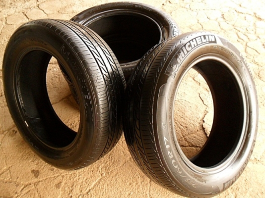 ยางขอบ17 มิชลิน215-60-R17ลงพื้นปลายปี12 (4เส้น2,900บ) ยางขอบ17 มิชลิน215-60-R17ลงพื้นปลายปี12 (4เส้น2,900บ)