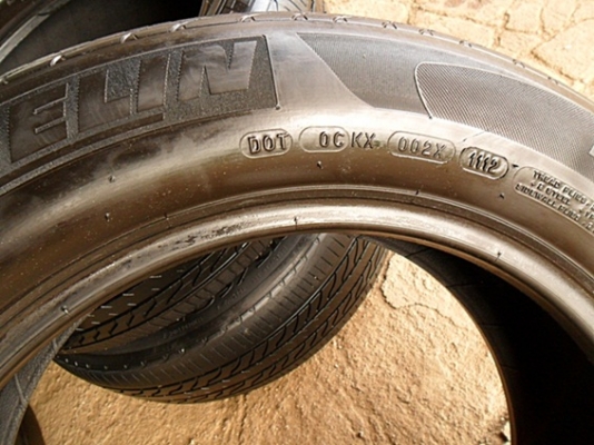 ยางขอบ17 มิชลิน215-60-R17ลงพื้นปลายปี12 (4เส้น2,900บ) ยางขอบ17 มิชลิน215-60-R17ลงพื้นปลายปี12 (4เส้น2,900บ)