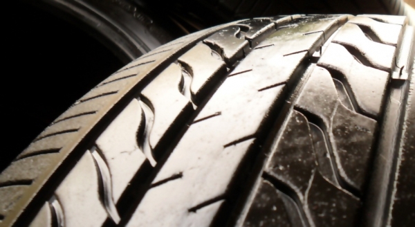 ยางขอบ17 มิชลิน215-60-R17ลงพื้นปลายปี12 (4เส้น2,900บ) ยางขอบ17 มิชลิน215-60-R17ลงพื้นปลายปี12 (4เส้น2,900บ)