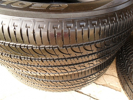 ยางขอบ17 โยโกฮาม่า 225-65-R17ลงพื้นปี13(4เส้น3,900บ)