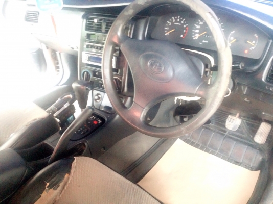 TOYOTA CORONA 1.6 AT ปี 94 รถสวยพร้อมใช้งานได้เลยครับ ชุดแต่งล้อแม็กขอบ 17 สวยๆ ภายในเก๋งคอนโซลสวยครบ CD MP3 แอร์ พ.เพาเวอร์ ก.ไฟฟ้าขึ้นลงได้ทุกบานครับ เครื่องแน่นแรงดีสุดๆครับ ติดตั้งแก๊ส LPG ลงเล่มครบพร้อม ช่วงล่างแน่น ยางสภาพดีประมาณ 65\% พร้อมใช้งาน ภา