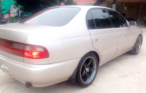 TOYOTA CORONA 1.6 AT ปี 94 รถสวยพร้อมใช้งานได้เลยครับ ชุดแต่งล้อแม็กขอบ 17 สวยๆ ภายในเก๋งคอนโซลสวยครบ CD MP3 แอร์ พ.เพาเวอร์ ก.ไฟฟ้าขึ้นลงได้ทุกบานครับ เครื่องแน่นแรงดีสุดๆครับ ติดตั้งแก๊ส LPG ลงเล่มครบพร้อม ช่วงล่างแน่น ยางสภาพดีประมาณ 65\% พร้อมใช้งาน ภา