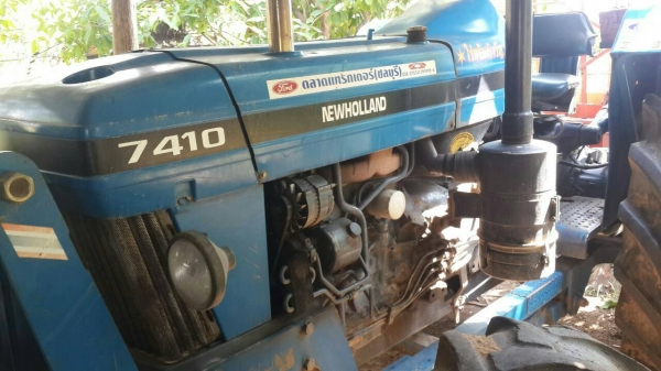 ขายรถไถ Ford 7410 2 เพลาพร้อมอุปกรณ์