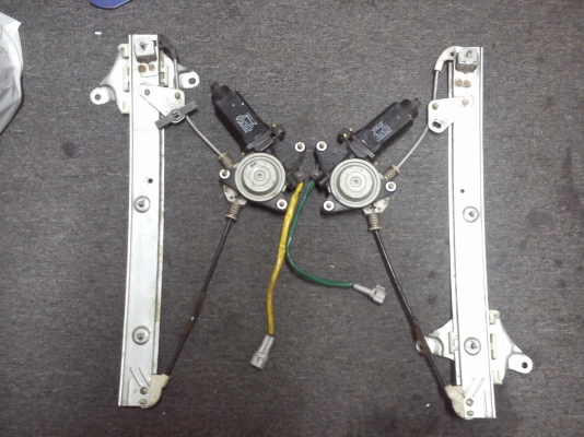 มอเตอร์พร้อมรางยกกระจกไฟฟ้าคู่หลังTOYOTA corona ST190-ST191