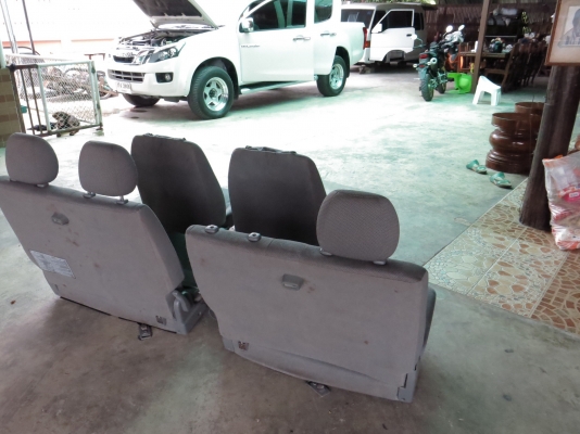 เบาะรถตู้ คู่หน้า คู้ท้าย