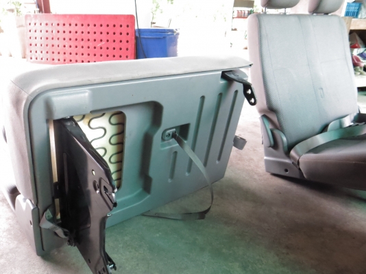 เบาะรถตู้ คู่หน้า คู้ท้าย