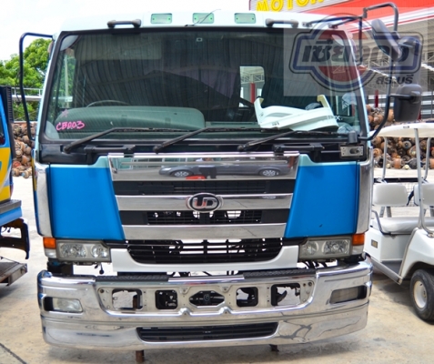 NISSAN รุ่น ปลาวาฬ - ตาเพชร