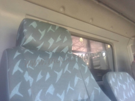 รถบรรทุก 6 ล้อ HINO สมอทอง