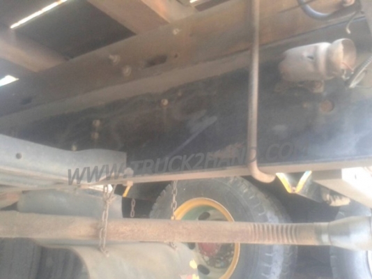 รถบรรทุก 6 ล้อ HINO สมอทอง