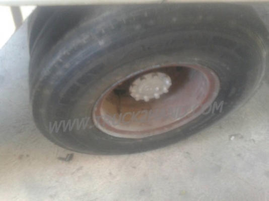 รถบรรทุก 6 ล้อ HINO สมอทอง