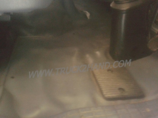 รถบรรทุก 6 ล้อ HINO สมอทอง