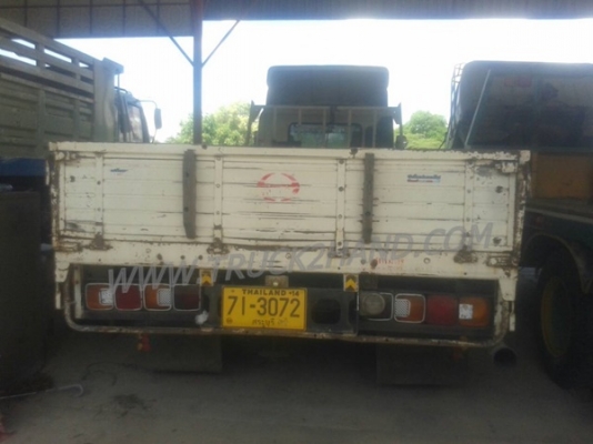 รถบรรทุก 6 ล้อ HINO สมอทอง