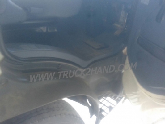 รถบรรทุก 6 ล้อ HINO สมอทอง