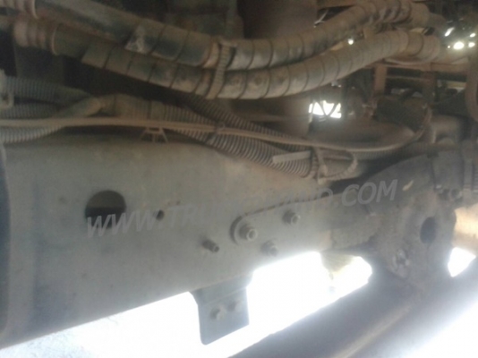 รถบรรทุก 6 ล้อ HINO สมอทอง