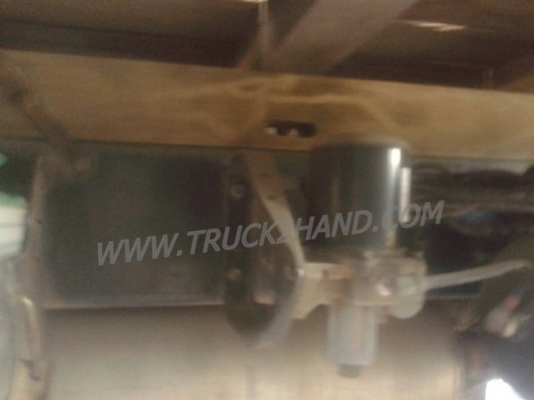 รถบรรทุก 6 ล้อ HINO สมอทอง