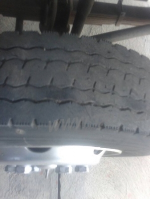 รถบรรทุก 6 ล้อ HINO สมอทอง